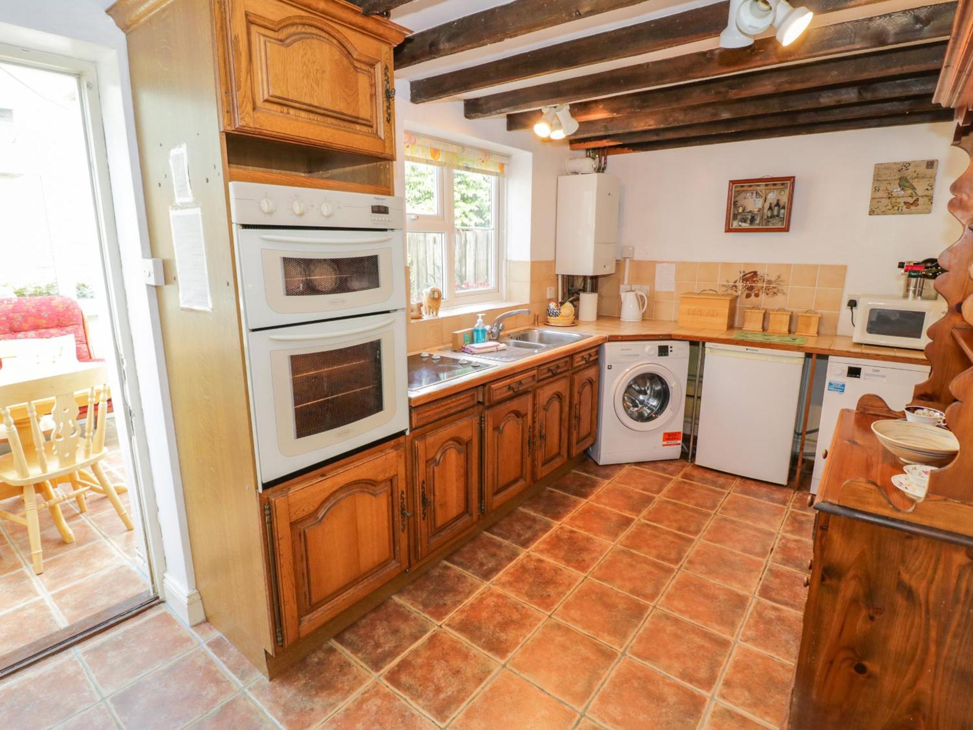 4 Lansdown Cottages เชลเทนแฮม ภายนอก รูปภาพ